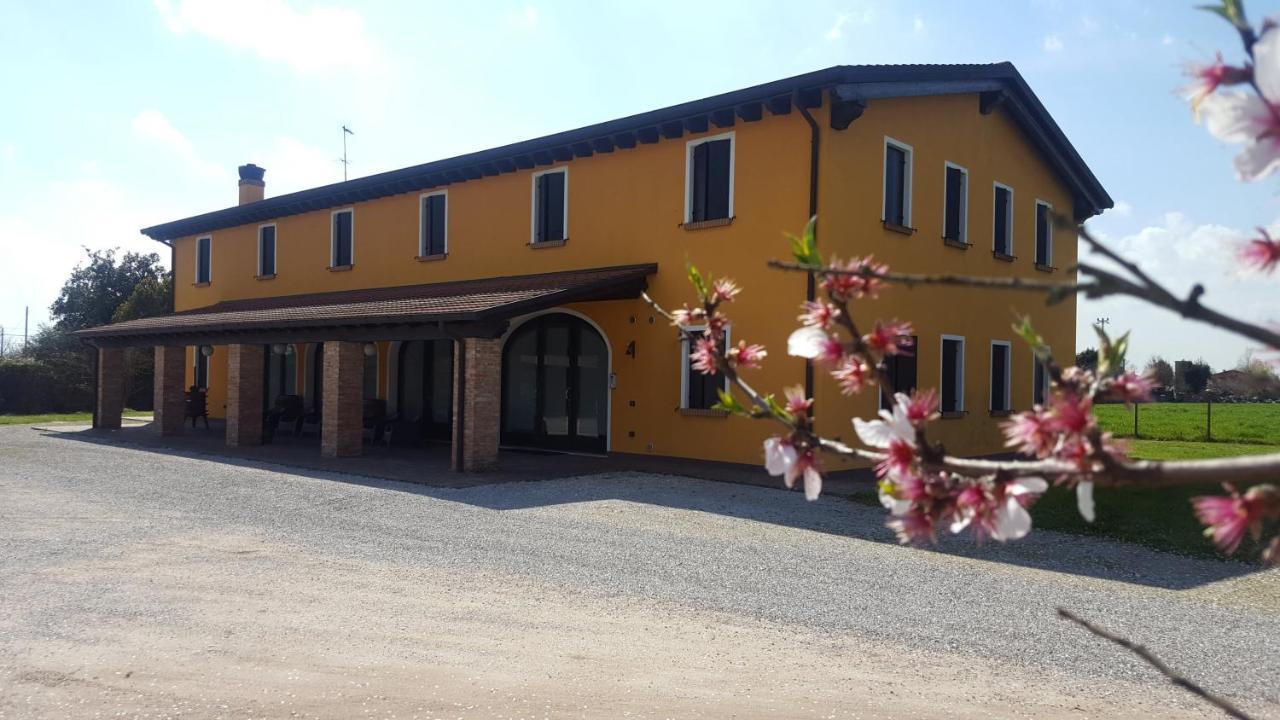 רובאנו Agriturismo Borgo Borromeo מראה חיצוני תמונה