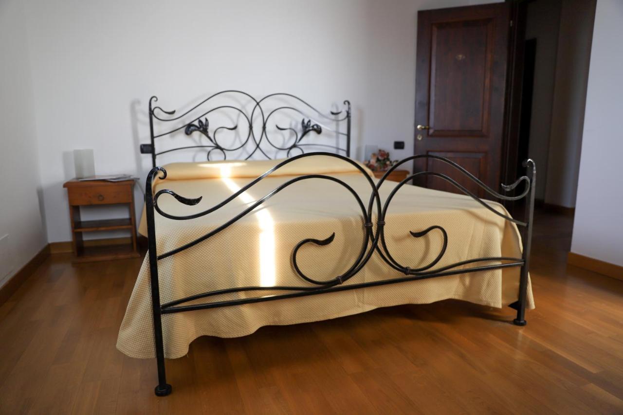 רובאנו Agriturismo Borgo Borromeo מראה חיצוני תמונה