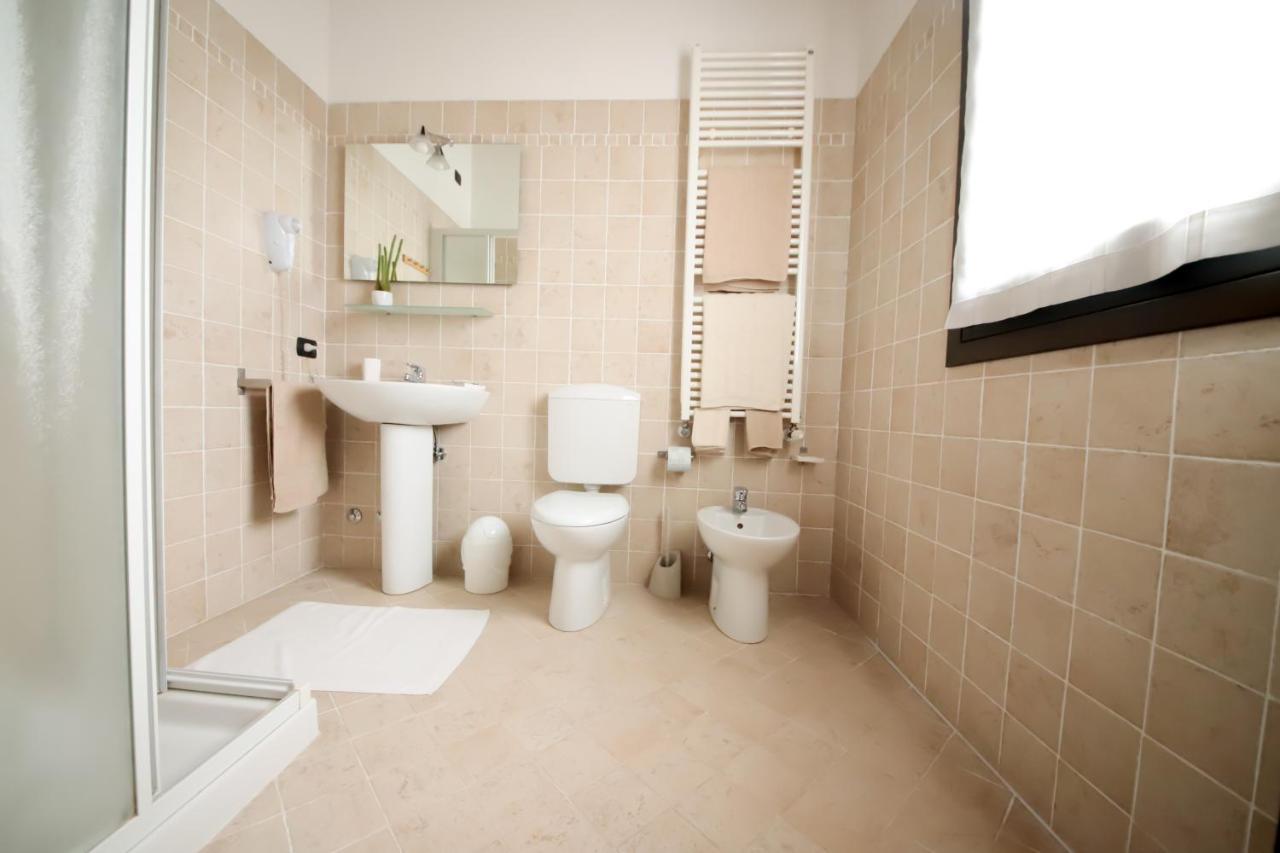 רובאנו Agriturismo Borgo Borromeo מראה חיצוני תמונה