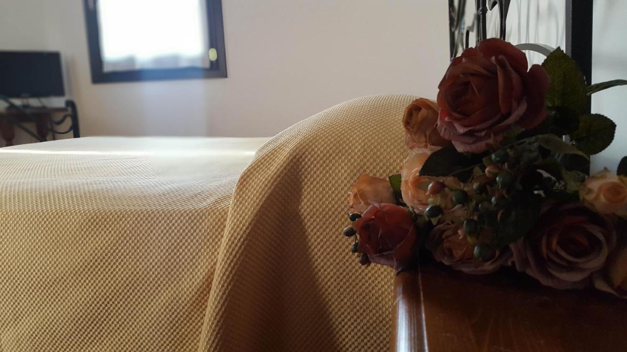 רובאנו Agriturismo Borgo Borromeo מראה חיצוני תמונה